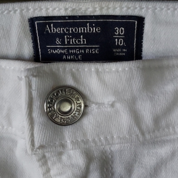Abercrombie & Fitch White High Rise Jeans - Picture 2 of 4